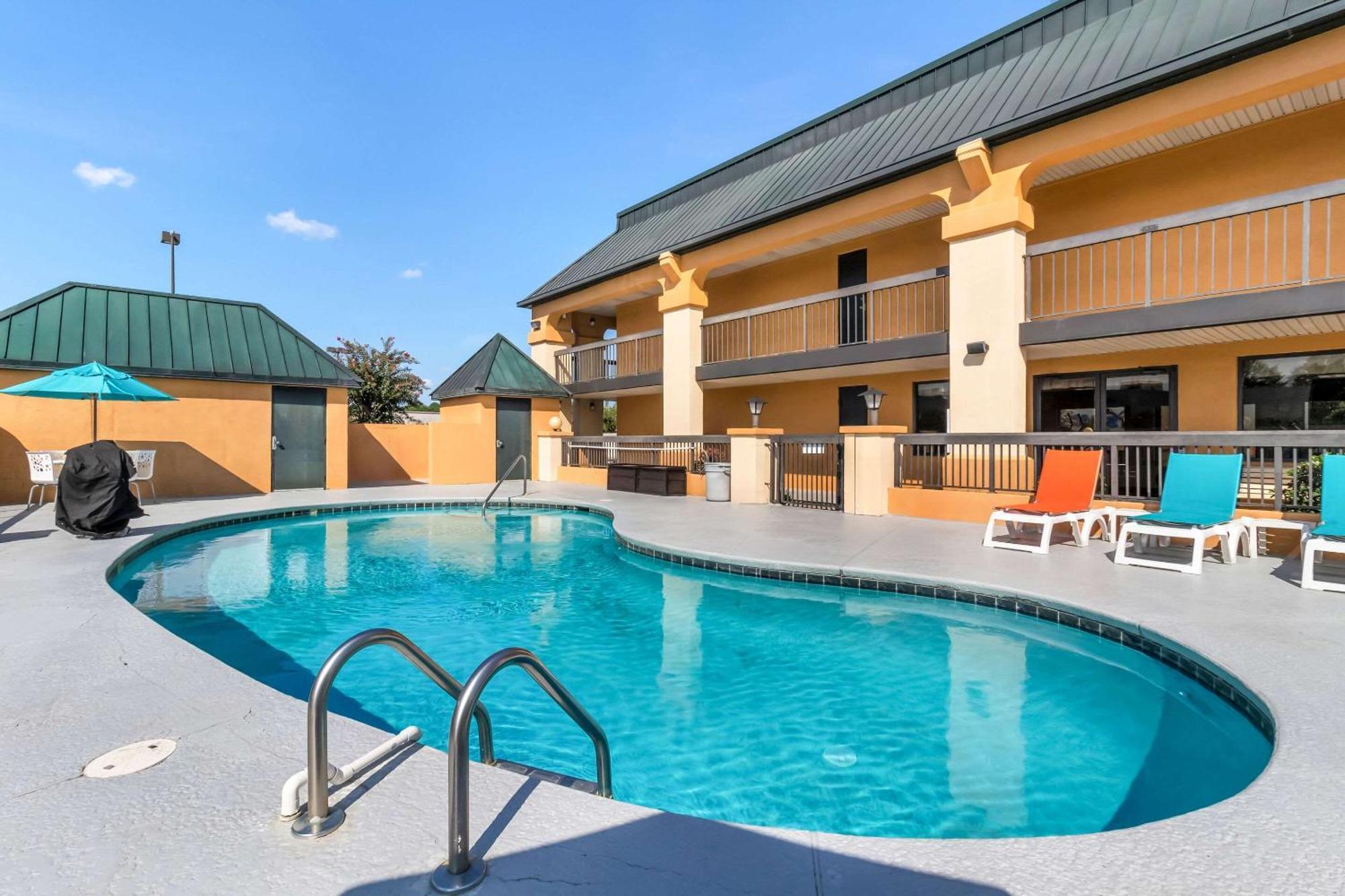 Quality Inn & Suites Florence Civic Center Eksteriør bilde