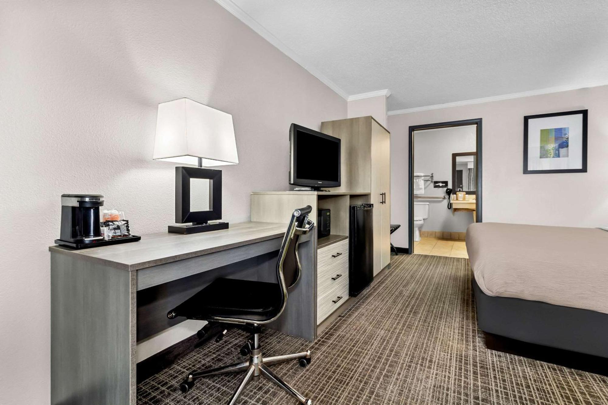Quality Inn & Suites Florence Civic Center Eksteriør bilde