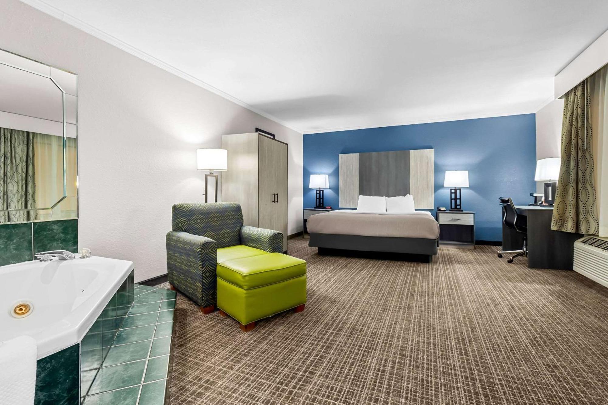 Quality Inn & Suites Florence Civic Center Eksteriør bilde