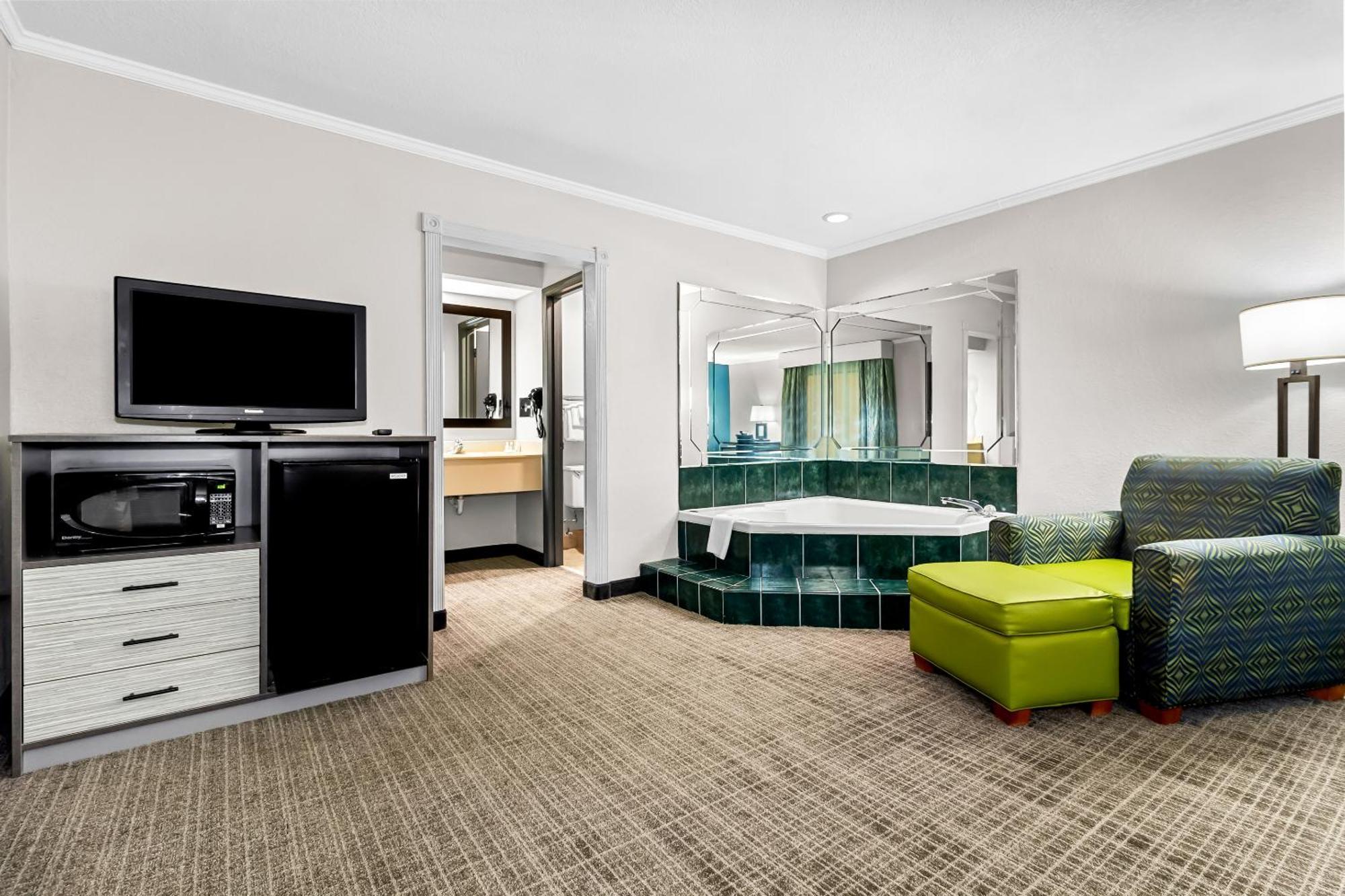 Quality Inn & Suites Florence Civic Center Eksteriør bilde